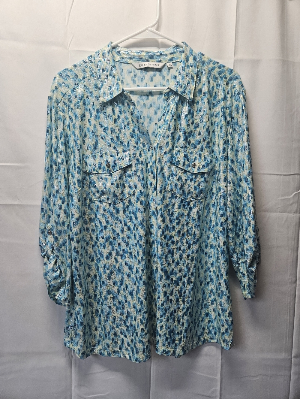 Emily Daniels Blue/Turqoise Patterned Button-Up Shimmer Blouse Nwot